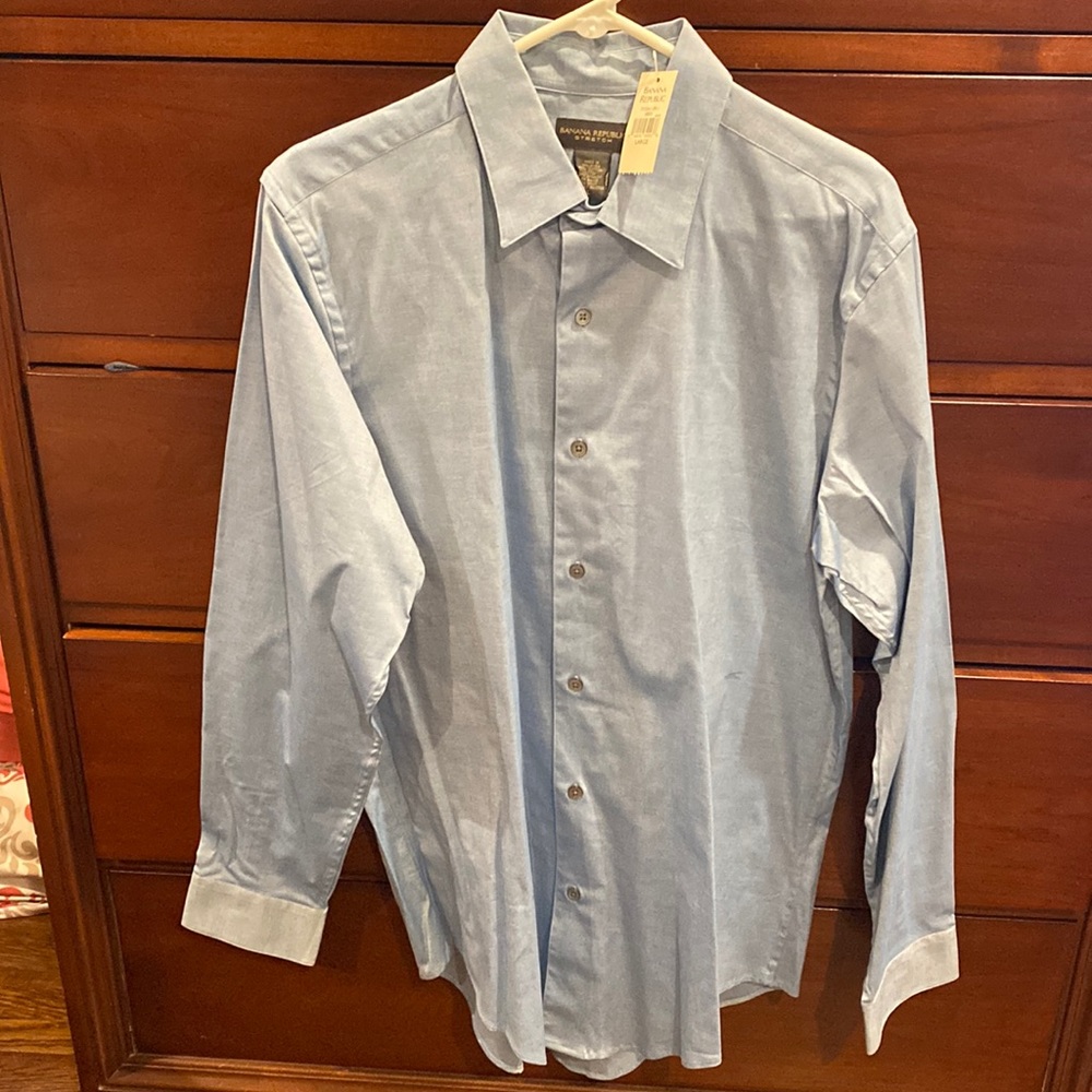 BNWT Banana Republic Size L stretch Mens button down in a light blue